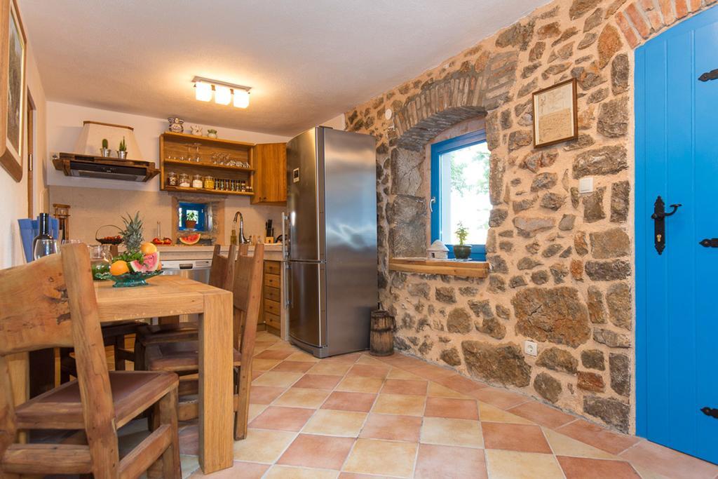 Villa Marevic Vrh  Экстерьер фото